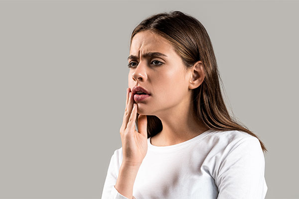 When A Dental Emergency May Require Tooth Extractions